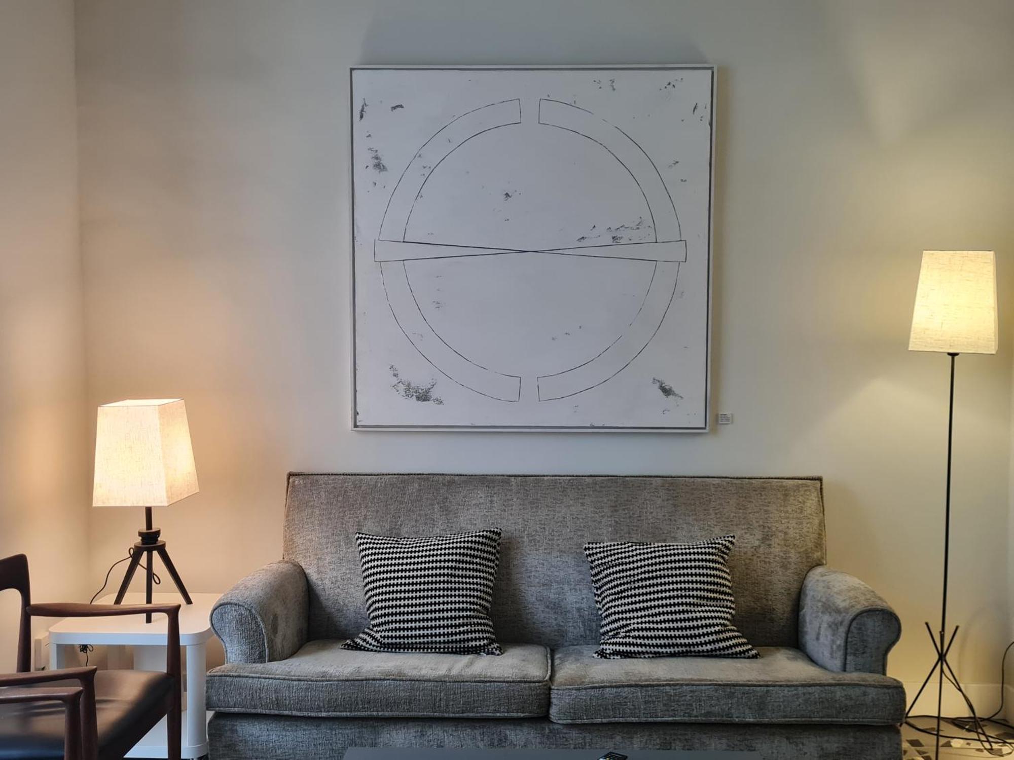 Center With 2 Bedrooms Appartamento