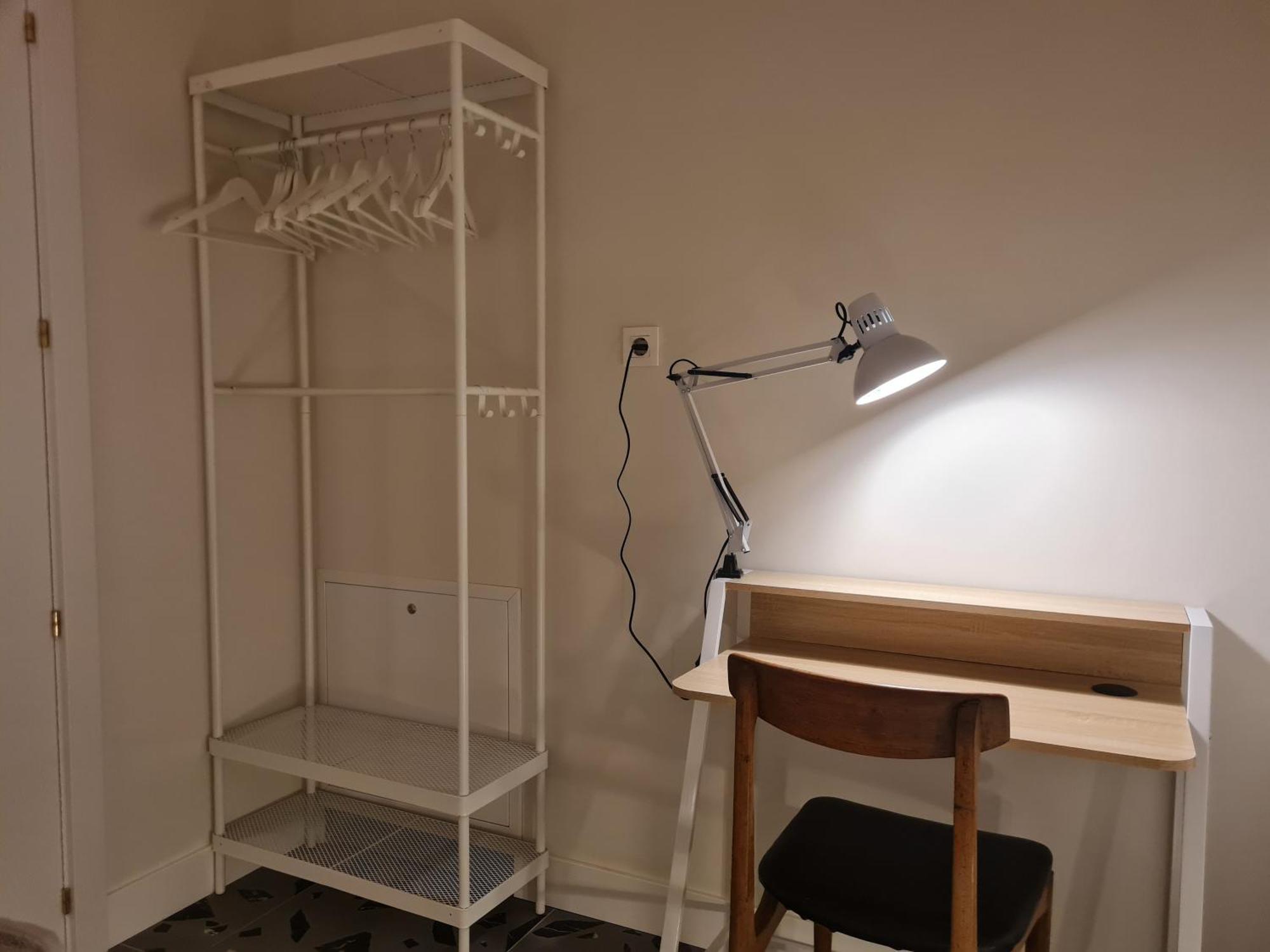 Center With 2 Bedrooms Appartamento *