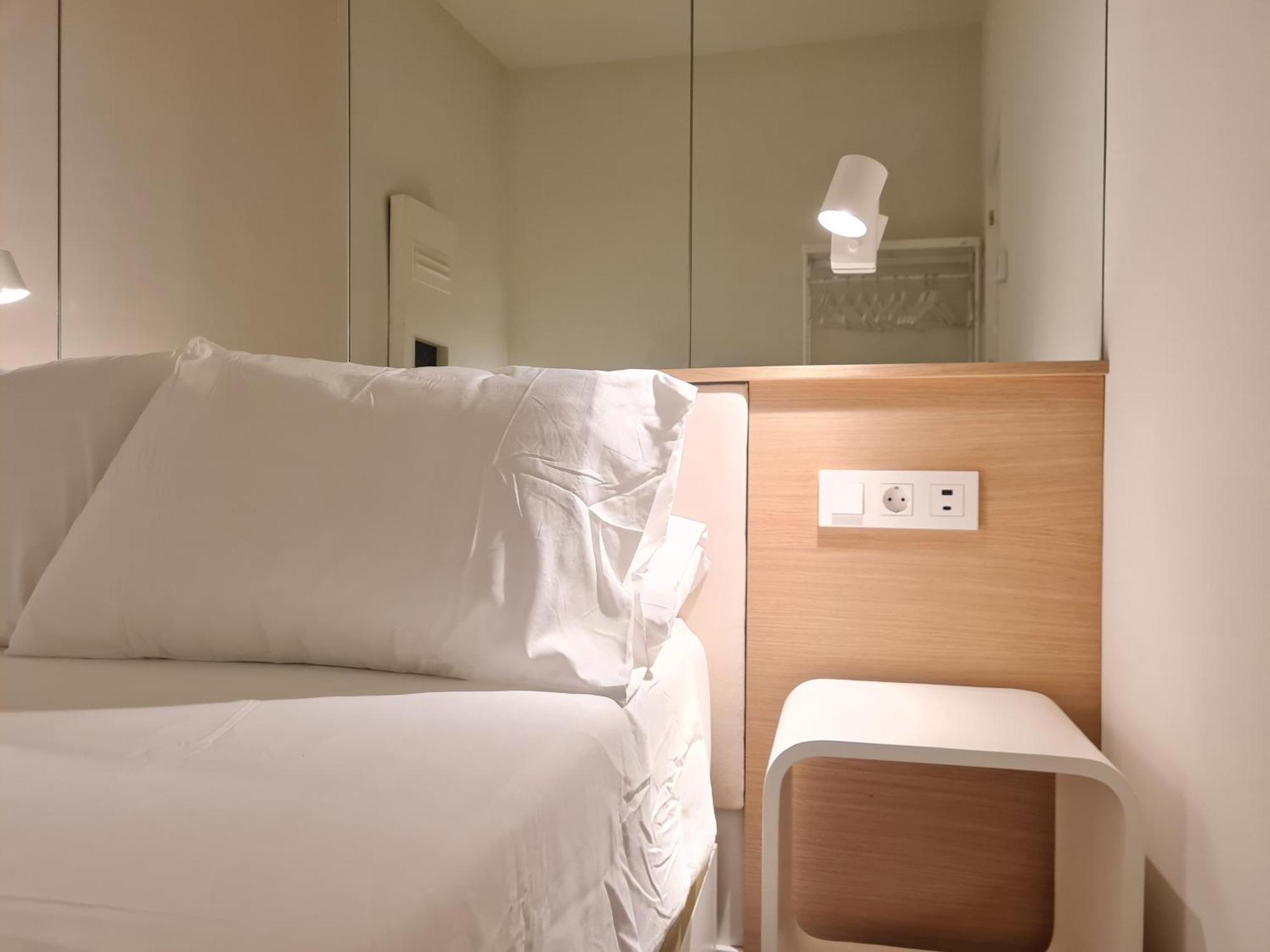 Center With 2 Bedrooms Appartamento *